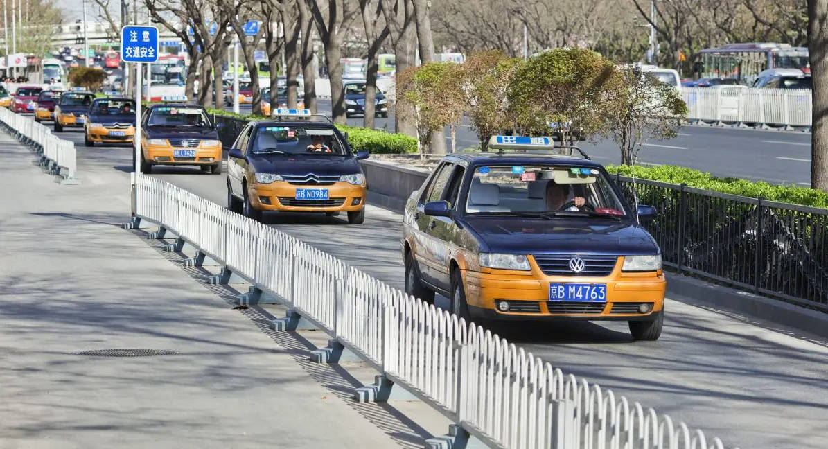 Beijing cab, license plate similar to 京B***